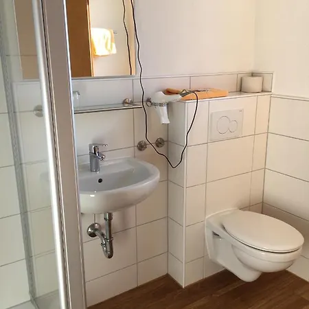 Waldschlosschen Inn *