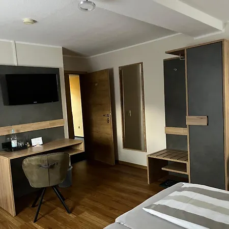 Waldschlosschen Wattenbach