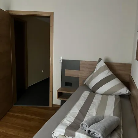 Waldschlosschen *
