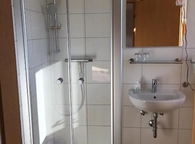 Waldschlosschen Wattenbach