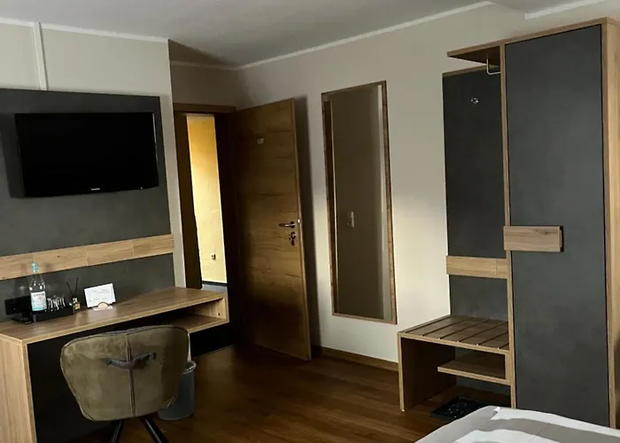 Waldschlosschen Wattenbach